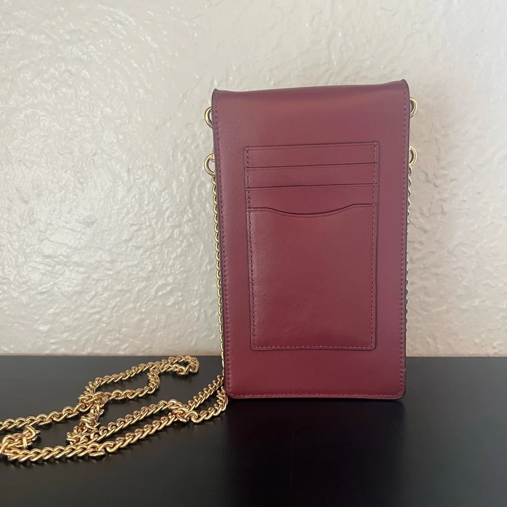 ✨NWOT - Coach Burgundy Snap Phone Crossbody✨